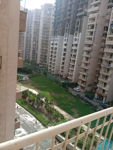 Balcony in 2.5 BHK Apartment at Futec Gateway, Sector 75 – for Rent