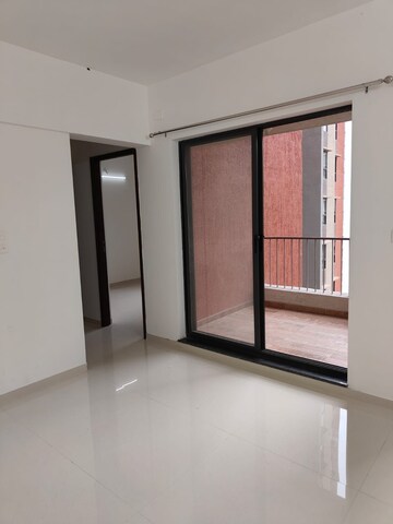 Room in 2 BHK Apartment at Shapoorji Pallonji Sensorium, Hinjewadi – for Rent