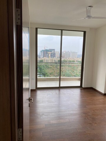 Room in 3 BHK Apartment at Emaar The Palm Drive-The Premier Terraces, Sector 66 – for Rent