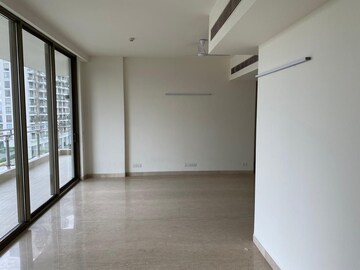 Room in 3 BHK Apartment at Emaar The Palm Drive-The Premier Terraces, Sector 66 – for Rent