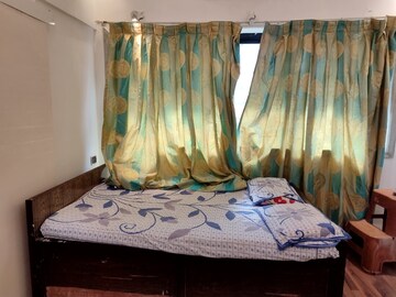 Bedroom in 2 BHK Apartment at Garden Colony, Mahim – for Rent