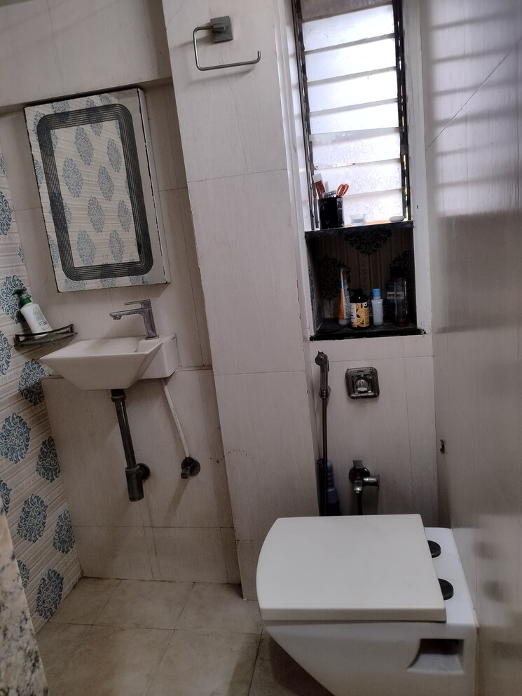 Bathroom, garden-colony 2 Bedroom 1000 Sq.Ft. Apartment In Mahim Mumbai 8954740