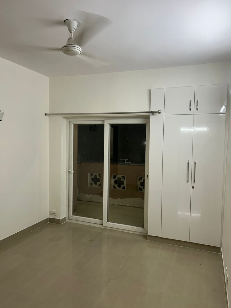 Room, nimbus-the-hyde-park 2 Bedroom 1080 Sq.Ft. Apartment In Sector 78 Noida 8954748