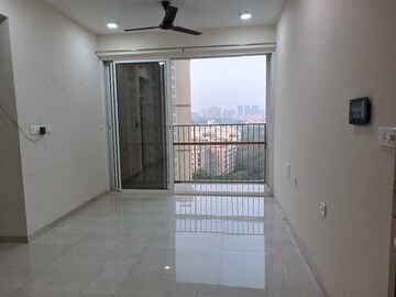 Room in 1 BHK Apartment at Tata Serein, Pokhran Road No Two – for Rent