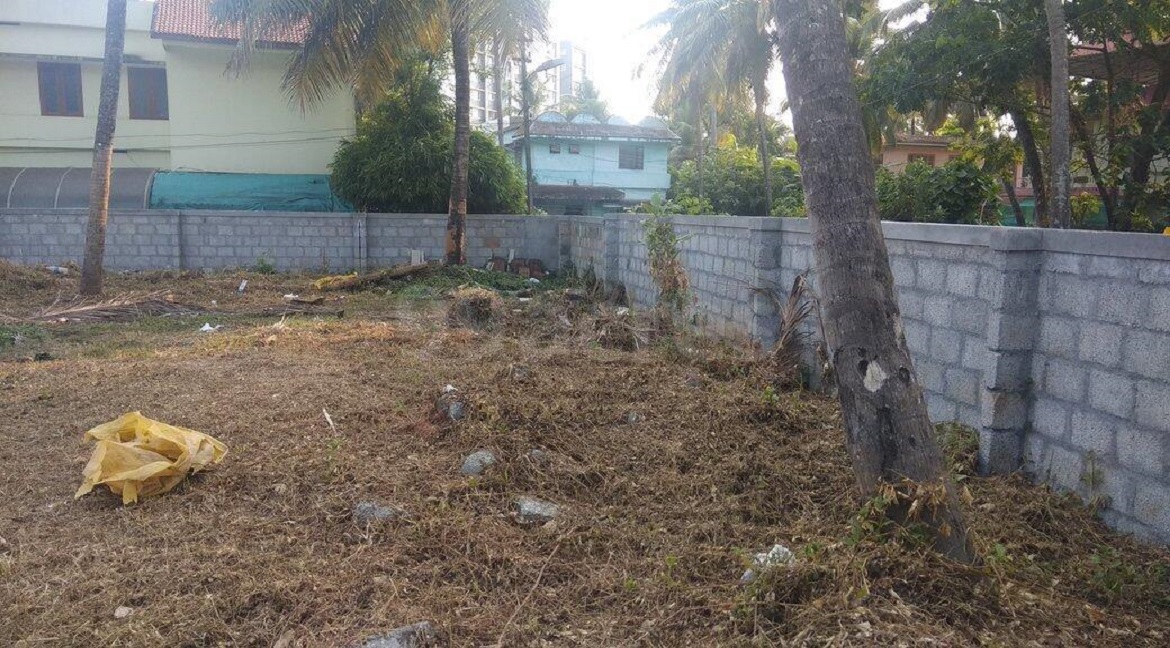 Plot For Sale in Cheroor