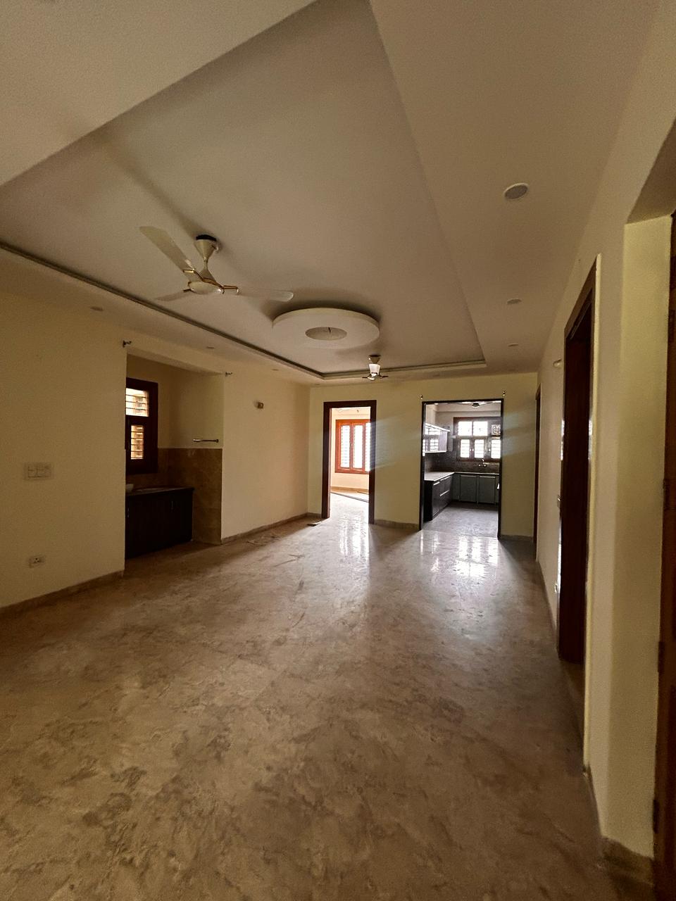 3.5 BHK + Servant Room Builder Floor For Rent in Buildor Floor 