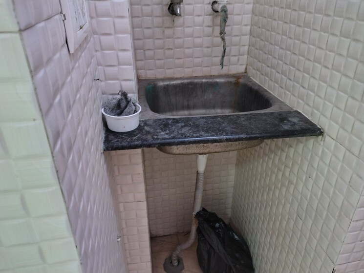 Kitchen, sector 63 Commercial Office Space 1200 Sq.Ft. In Sector 63 Noida 8954801