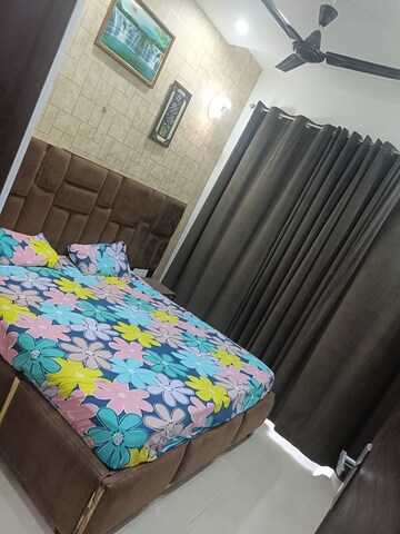 Bedroom in 3 BHK Builder Floor at Shiva Motia Huys, Pir Machalla – for Rent