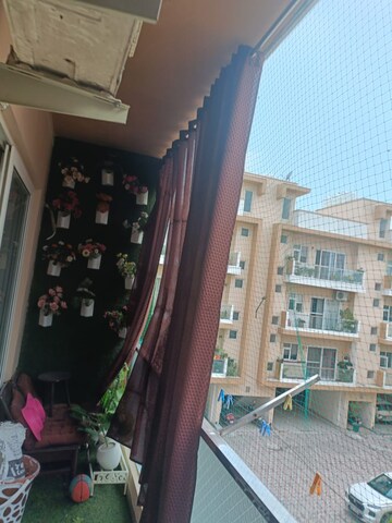 Balcony in 3 BHK Builder Floor at Shiva Motia Huys, Pir Machalla – for Rent
