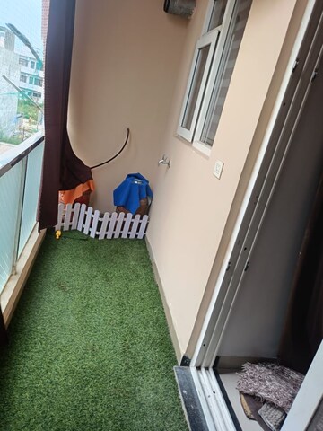 Balcony in 3 BHK Builder Floor at Shiva Motia Huys, Pir Machalla – for Rent
