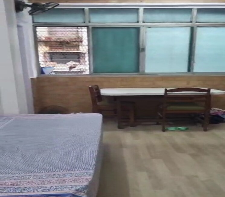 Room, dadar east 1 Bedroom 525 Sq.Ft. Apartment In Dadar East Mumbai 8954837