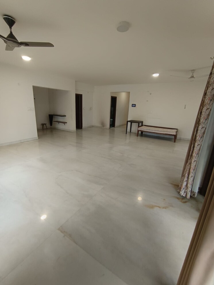 Room, vasanth nagar 4 Bedroom 4100 Sq.Ft. Apartment In Vasanth Nagar Bangalore 8954881