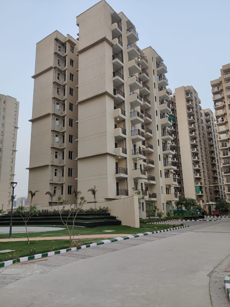 2 BHK 617 Sq.Ft. Apartment in Signature Orchard Avenue 2