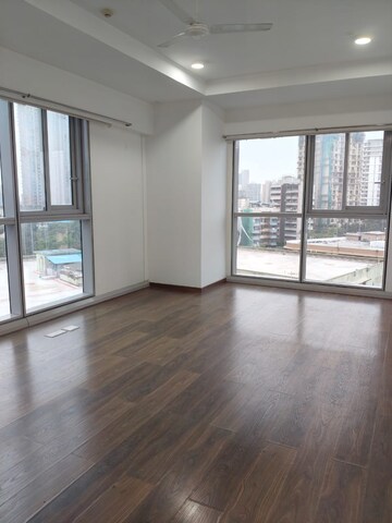 Room in 3 BHK Apartment at Bombay Realty One ICC, Wadala – for Rent