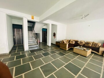 Parking in  Pg at Sector 40 – for Rent