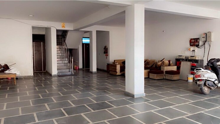  Parking, sector 40 Pg For Girls In Sector 40 8954944