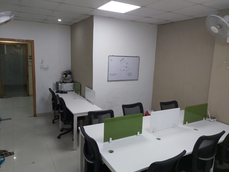 Team Area, sector 63 Commercial Office Space 600 Sq.Ft. In Sector 63 Noida 8954948