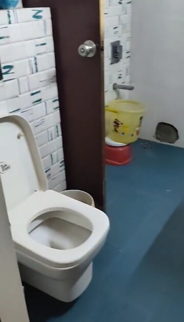 Bathroom in 2.5 BHK Apartment at Vasant Apartment Mayur Vihar, Mayur Vihar 1 – for Rent
