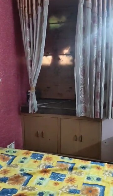Furnished Amenities in 2.5 BHK Apartment at Vasant Apartment Mayur Vihar, Mayur Vihar 1 – for Rent