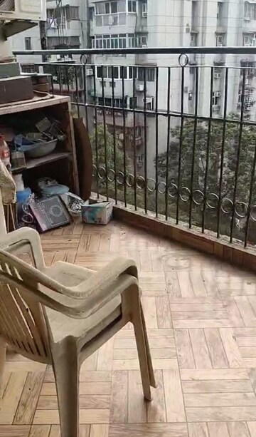 Balcony in 2.5 BHK Apartment at Vasant Apartment Mayur Vihar, Mayur Vihar 1 – for Rent