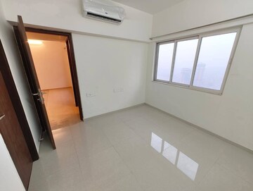 1 BHK Apartment For Rent in Omkar Signet, Malad East