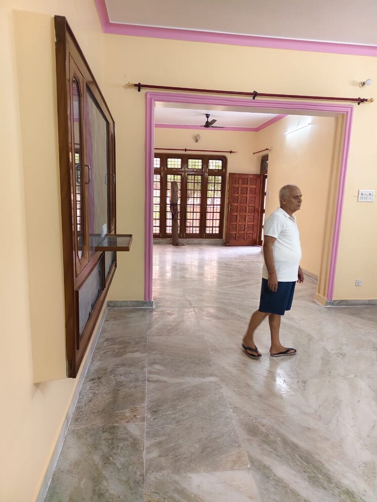 Room, gomti nagar 3 Bedroom 2260 Sq.Ft. Independent House In Gomti Nagar Lucknow 8955024