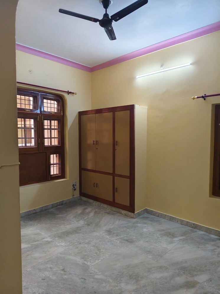 Room, gomti nagar 3 Bedroom 2260 Sq.Ft. Independent House In Gomti Nagar Lucknow 8955024
