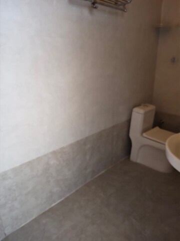 Room in 3 BHK Independent House at Gomti Nagar – for Rent