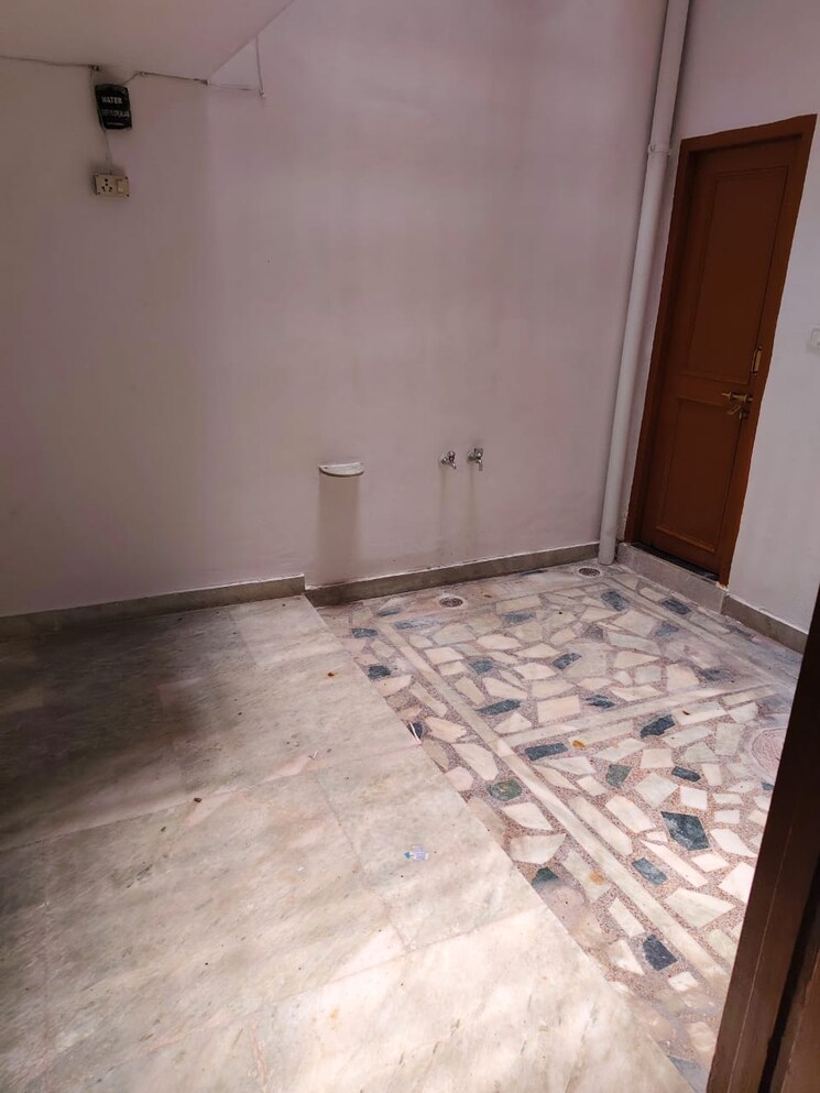 Room, gomti nagar 3 Bedroom 2260 Sq.Ft. Independent House In Gomti Nagar Lucknow 8955024