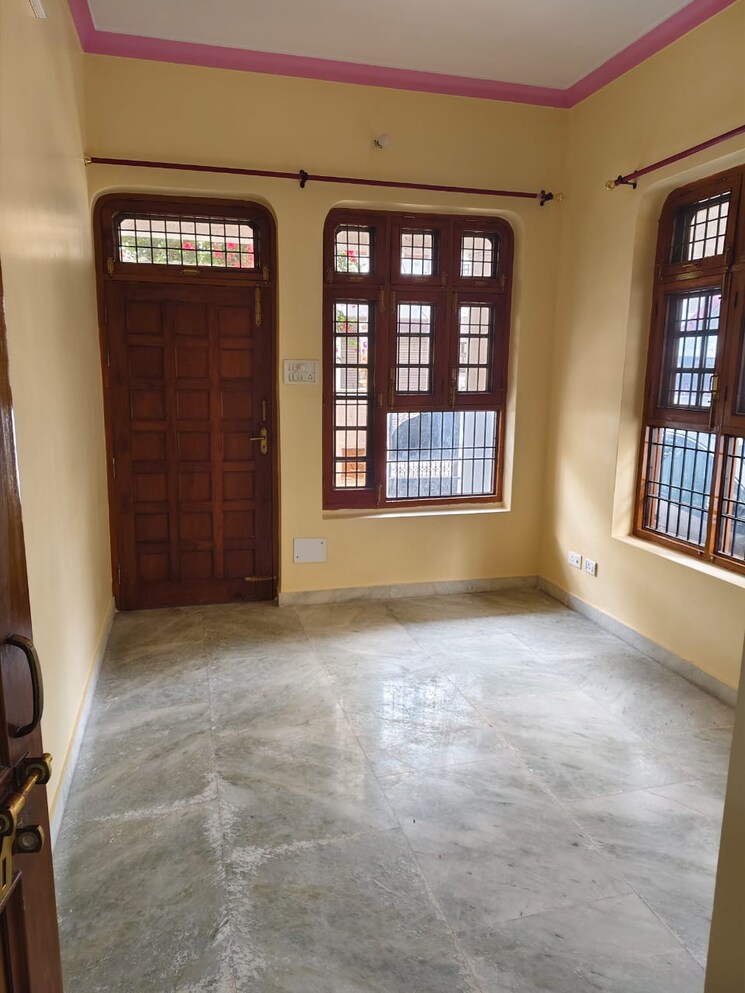 Room, gomti nagar 3 Bedroom 2260 Sq.Ft. Independent House In Gomti Nagar Lucknow 8955024