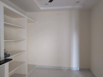 Room in 1 BHK Builder Floor at Begumpet – for Rent