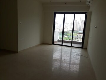 Room in 3 BHK Apartment at Shapoorji Pallonji Vicinia, Powai – for Sale