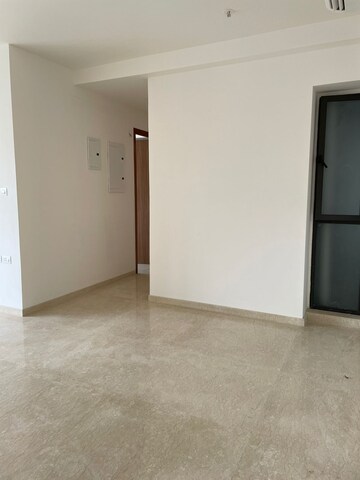 Room in 3 BHK Apartment at Shapoorji Pallonji Vicinia, Powai – for Sale