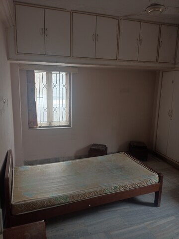 1 RK Independent House For Rent in Begumpet