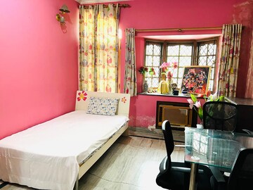 Bedroom in 6 BHK Independent House at Sector 30 – for Sale
