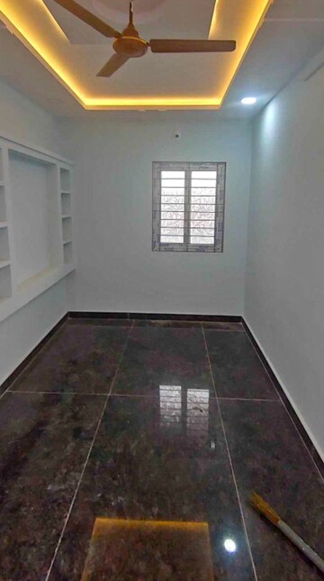 Room in 1 BHK Builder Floor at Begumpet – for Rent