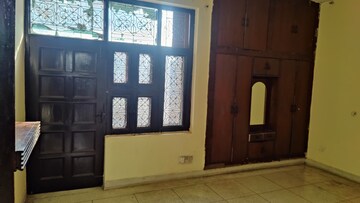 1 BHK Builder Floor For Rent in Sector 37