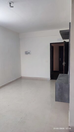Room in 1 BHK Apartment at Shree Vardhman Green Court, Sector 90 – for Sale