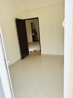 Room in 1 BHK Apartment at Shree Vardhman Green Court, Sector 90 – for Sale