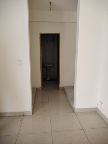 Room in 3 BHK Apartment at Sector 19b Dwarka – for Rent