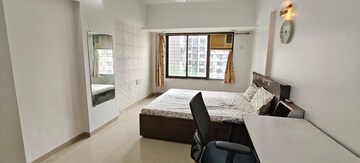 Bedroom in 2 BHK Apartment at Greenwoods CHS, Andheri East – for Rent