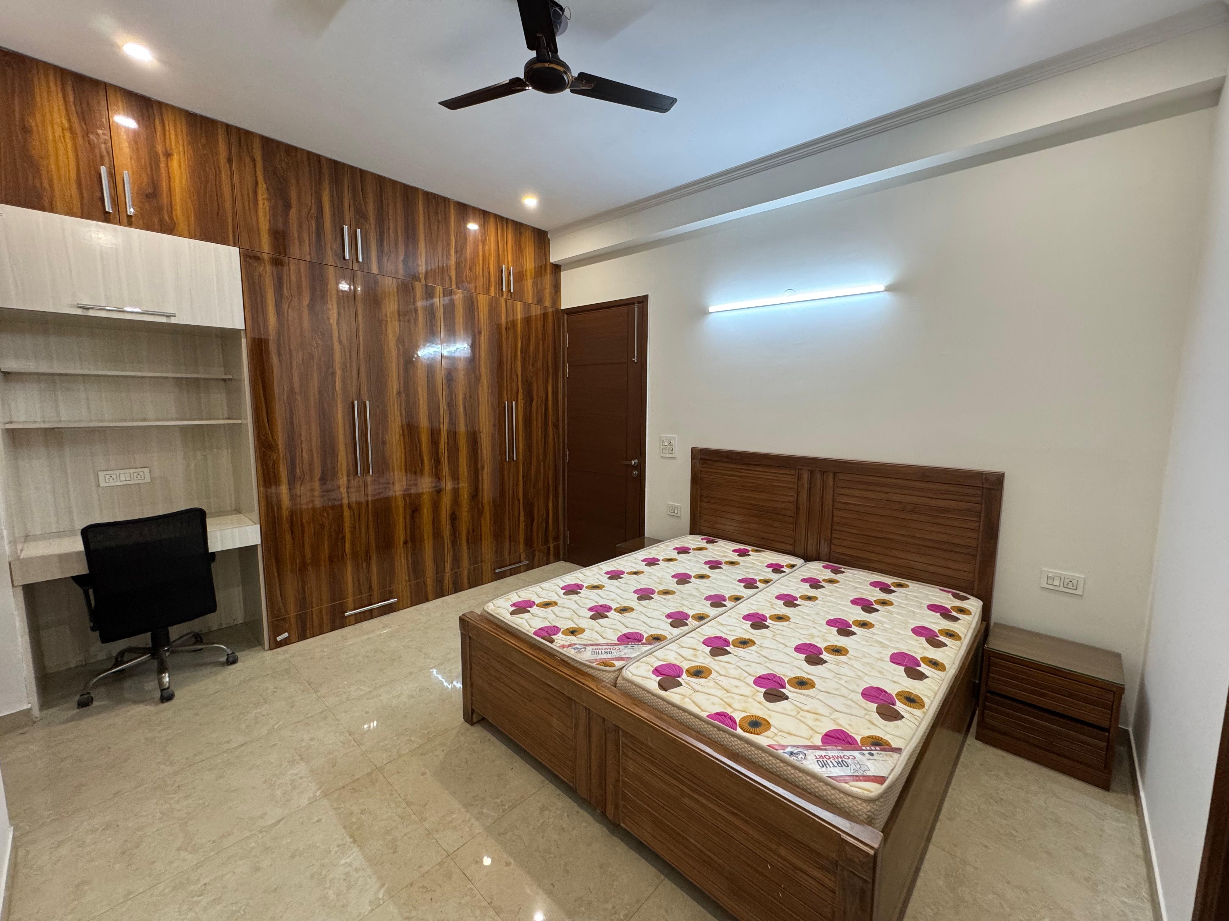 1 BHK + Pooja Room 1250 Sq.Ft. Builder Floor in Ansal Plaza Sector-23