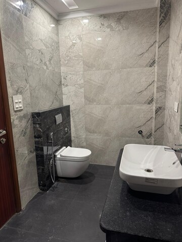 Bathroom in 1 BHK Builder Floor at Ansal Plaza Sector-23, Sector 23 – for Rent
