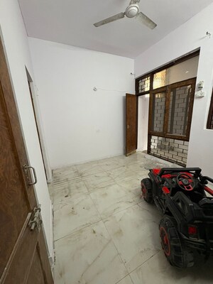 Room in 3.5 BHK Villa at Ansal Plaza Sector-23, Sector 23 – for Sale