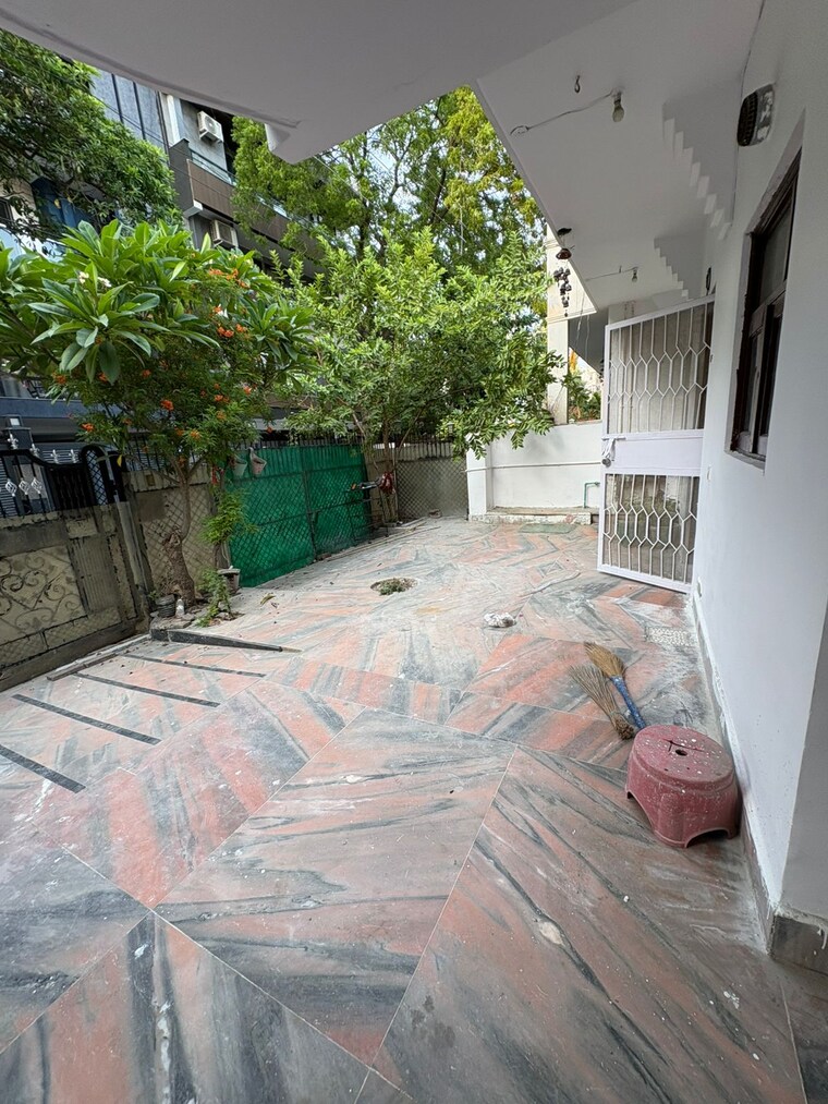 Balcony, ansal-plaza-sector-23 3.5 Bedroom 900 Sq.Ft. Villa In Sector 23 Gurgaon 8955198