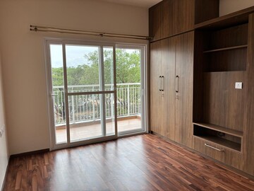 Room in 3 BHK Apartment at LnT Raintree Boulevard, Hebbal – for Rent