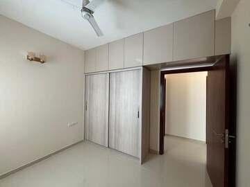Room in 3 BHK Apartment at LnT Raintree Boulevard, Hebbal – for Rent