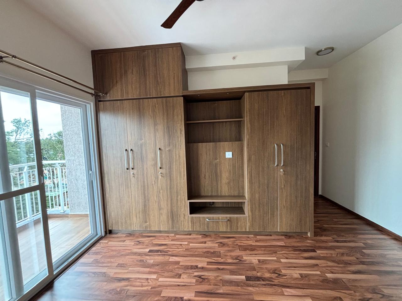 3 BHK Apartment For Rent in LnT Raintree Boulevard