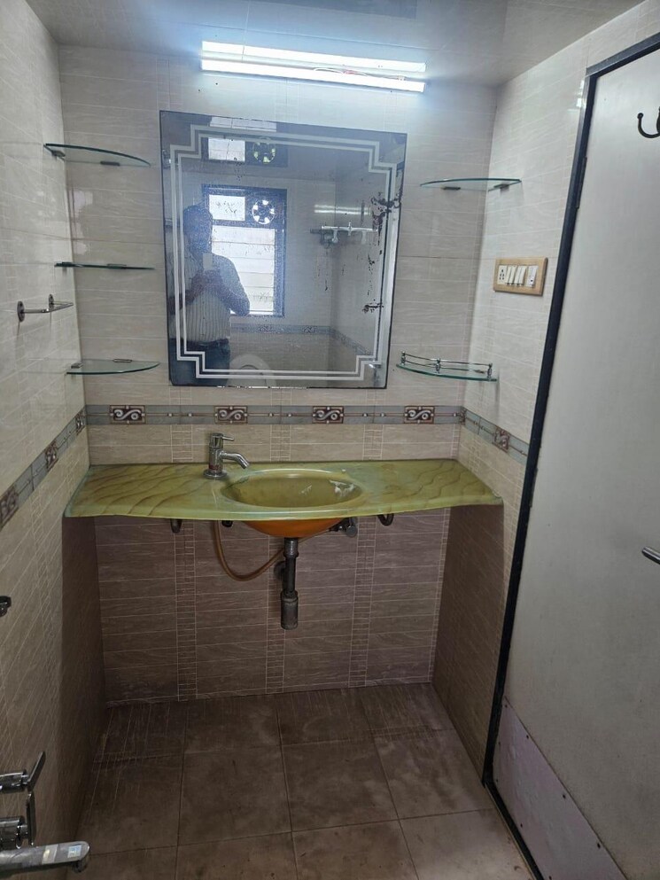 Bathroom, raheja-township 2 Bedroom 635 Sq.Ft. Apartment In Malad East Mumbai 8955215