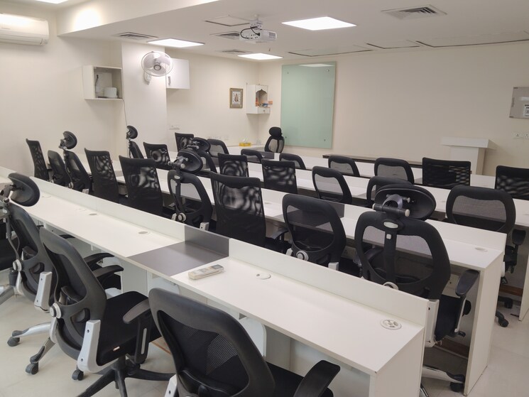 Team Area, bestfield Commercial Office Space 967 Sq.Ft. In Netaji Subhash Place Delhi 8955236